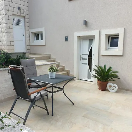 Marilu Apartman *
